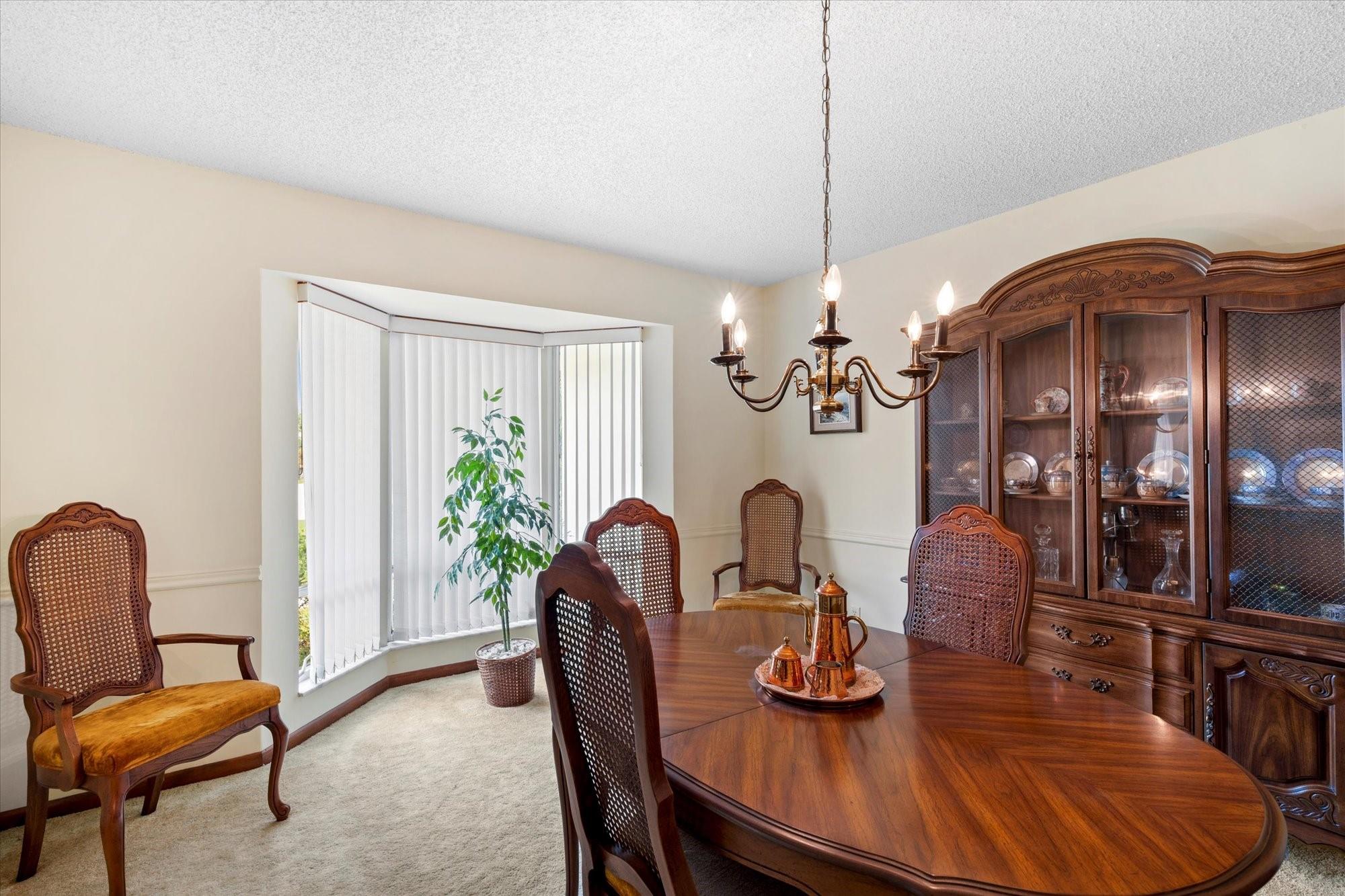 137 SE Turtle Crk Dr Jupiter, FL 33469