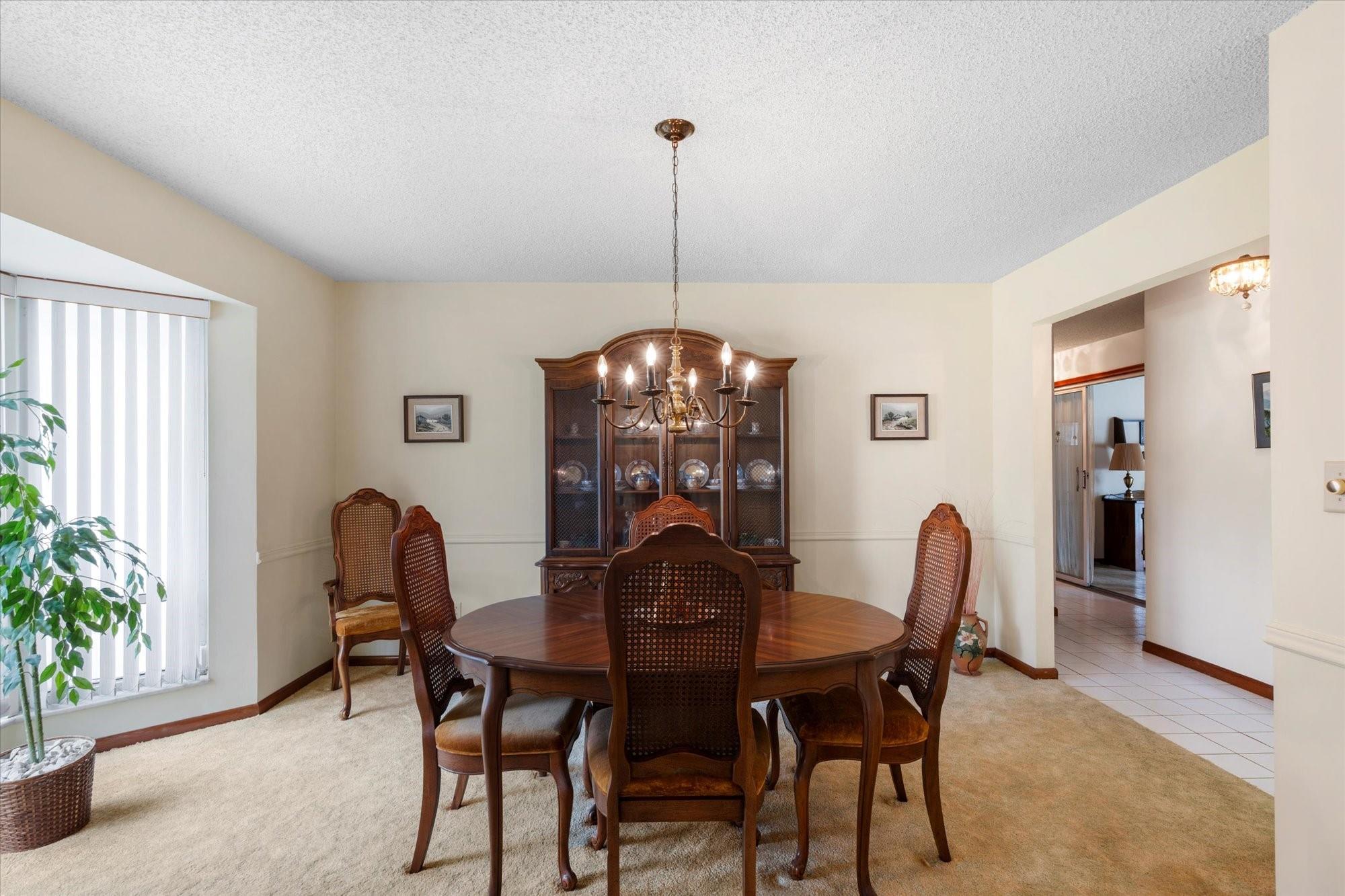 137 SE Turtle Crk Dr Jupiter, FL 33469