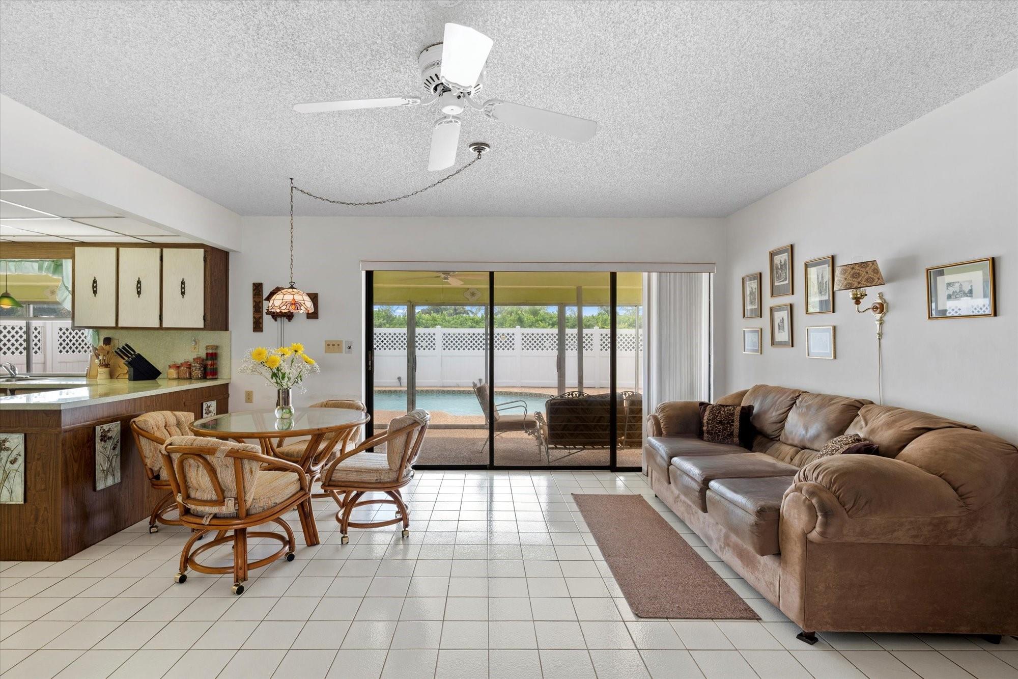 137 SE Turtle Crk Dr Jupiter, FL 33469