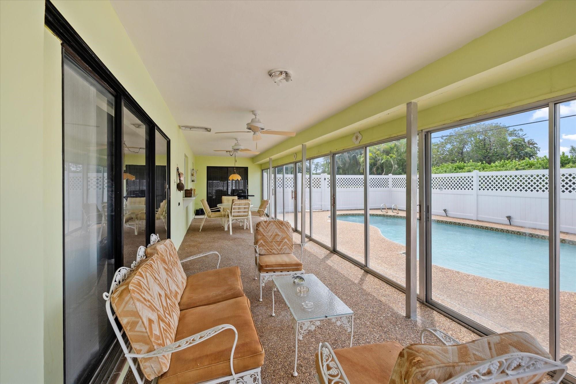 137 SE Turtle Crk Dr Jupiter, FL 33469