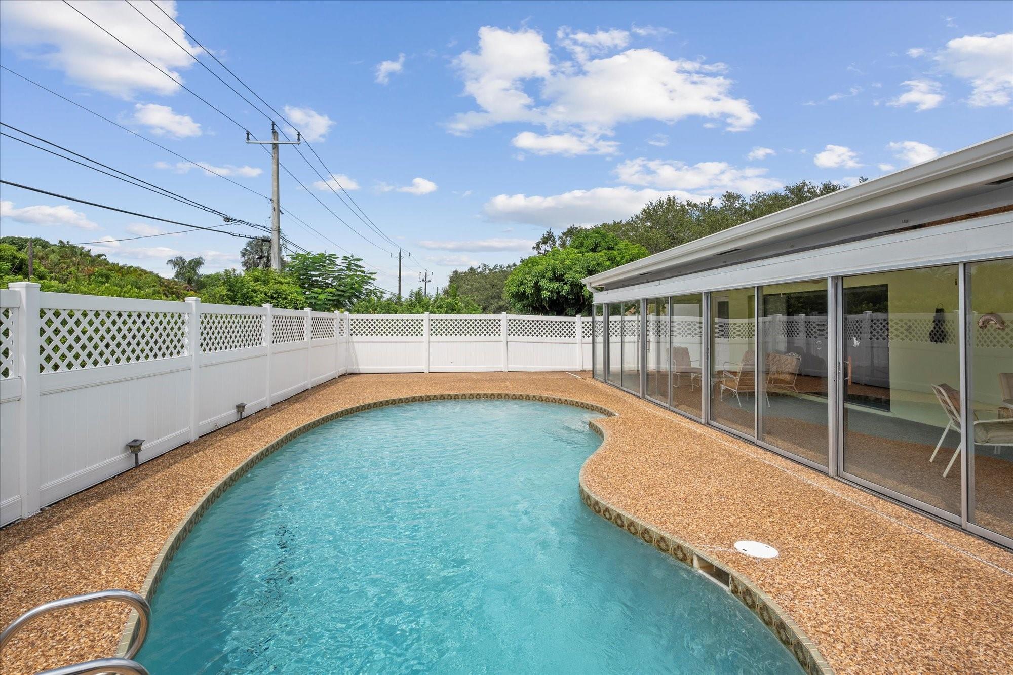 137 SE Turtle Crk Dr Jupiter, FL 33469