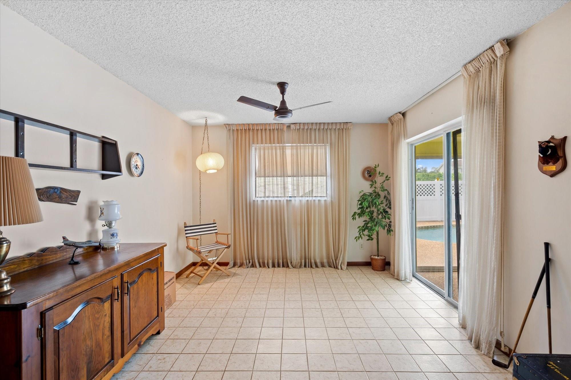 137 SE Turtle Crk Dr Jupiter, FL 33469