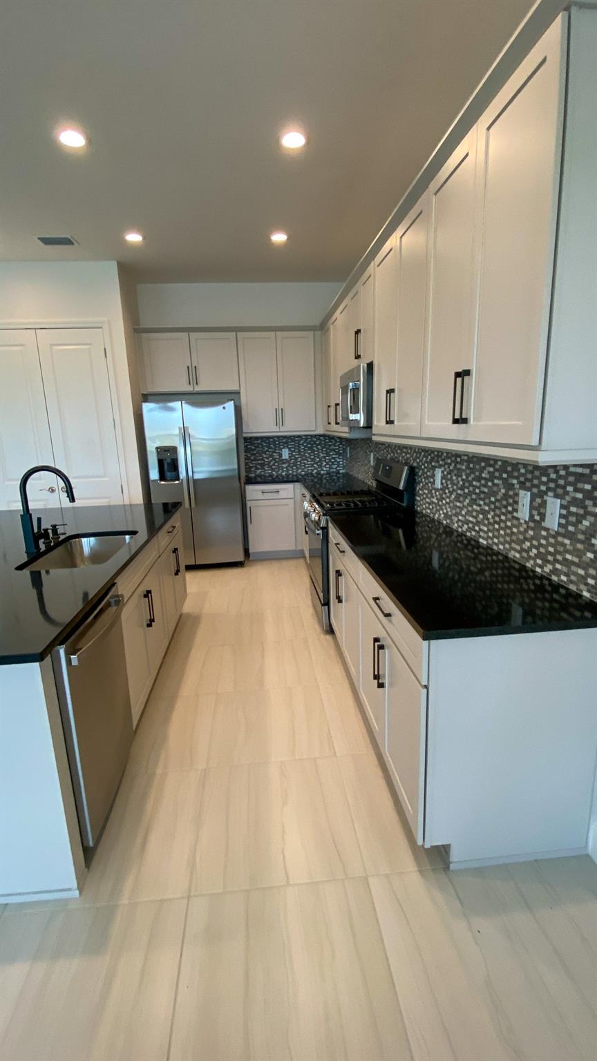 32179 Logan Elm Ter Wesley Chapel, FL 33543