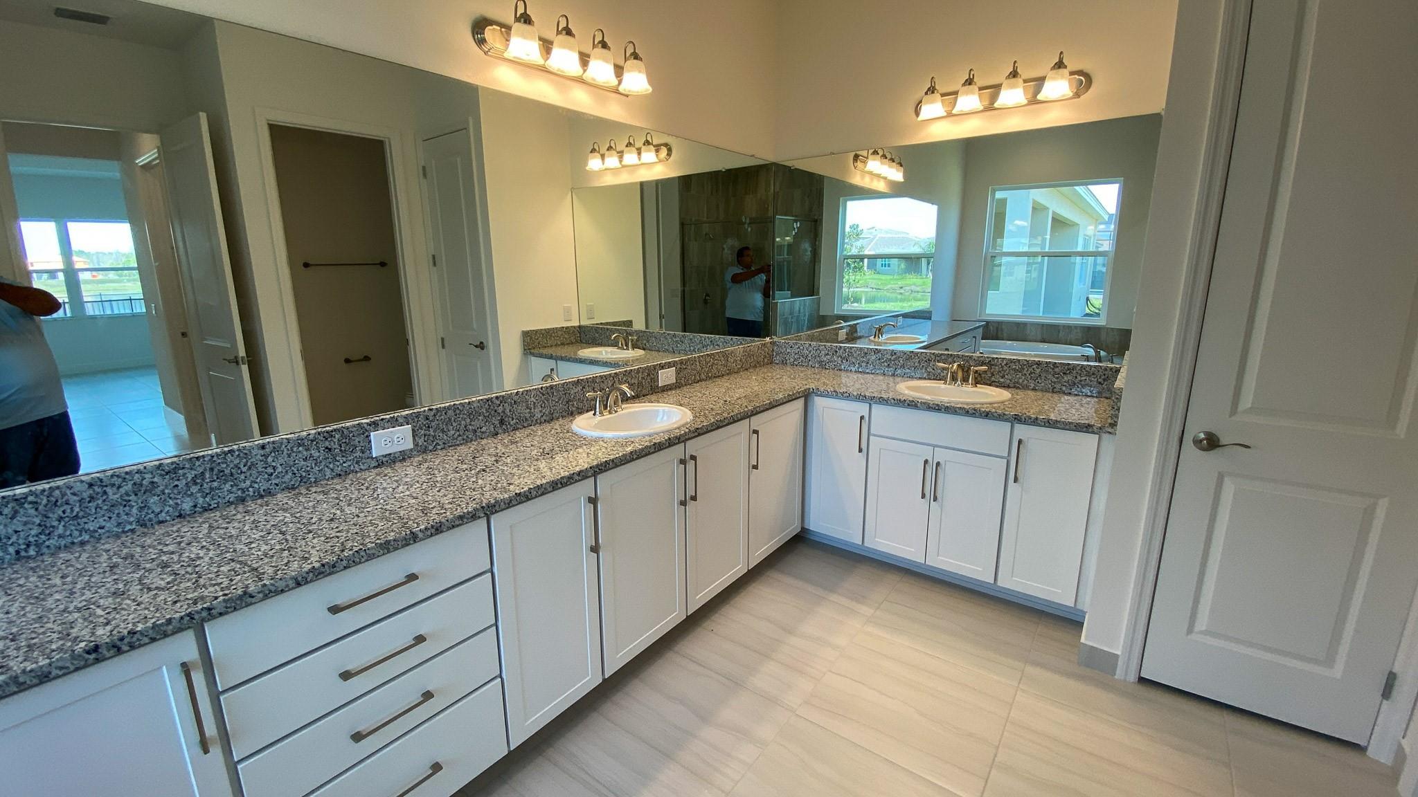 32179 Logan Elm Ter Wesley Chapel, FL 33543