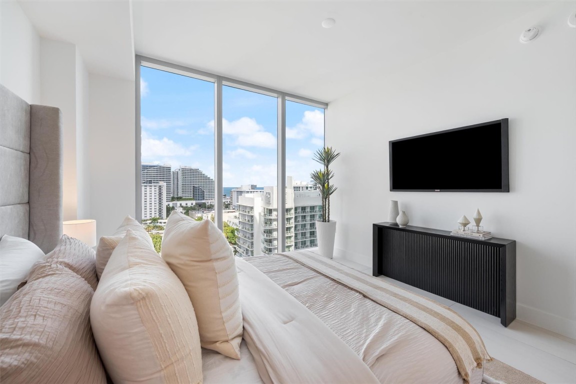 153 N Seabreeze #1105-S Fort Lauderdale, FL 33304