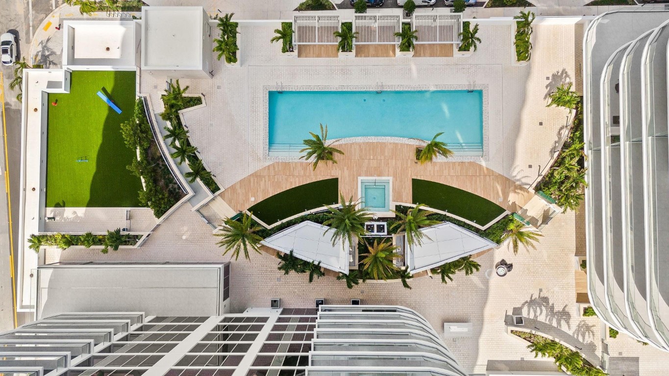 153 N Seabreeze #1105-S Fort Lauderdale, FL 33304