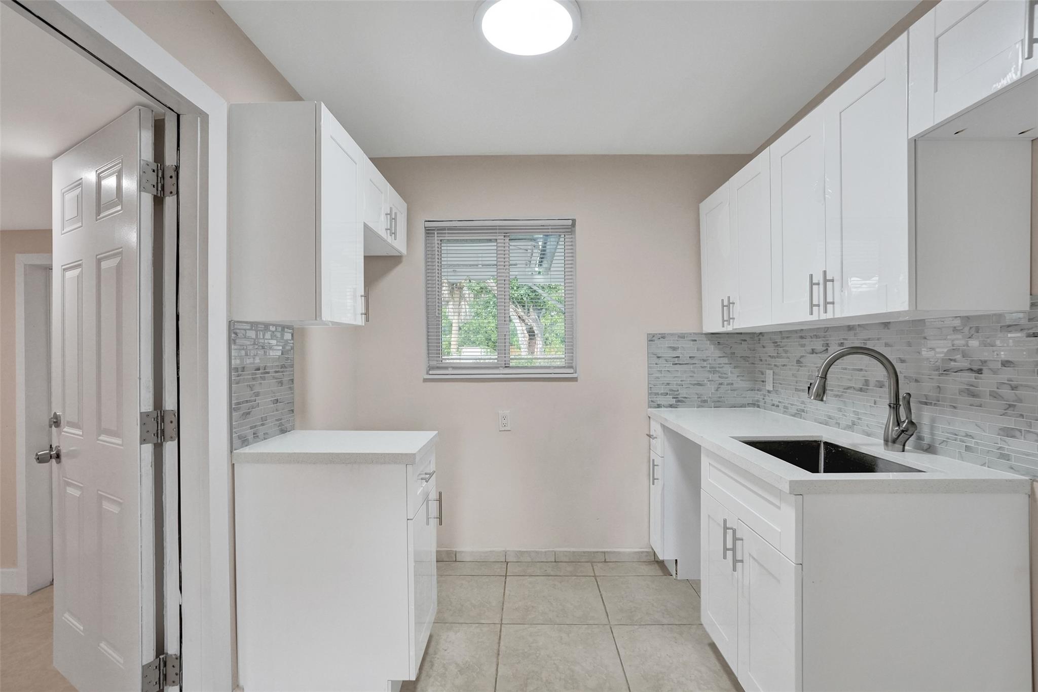 5903 Mckinley St Hollywood, FL 33021