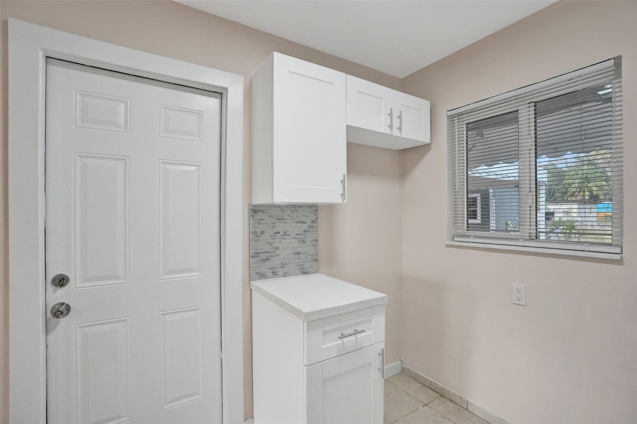 5903 Mckinley St Hollywood, FL 33021