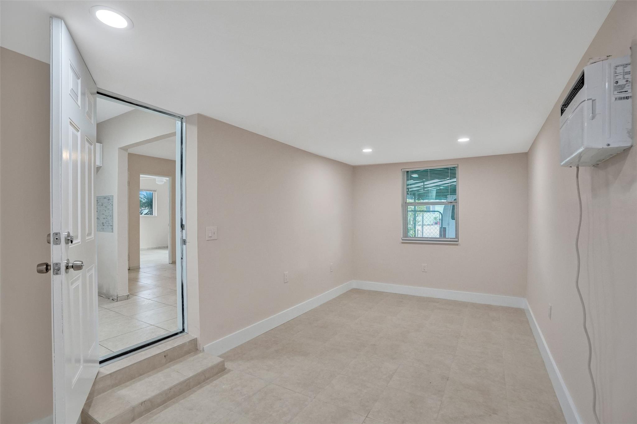 5903 Mckinley St Hollywood, FL 33021