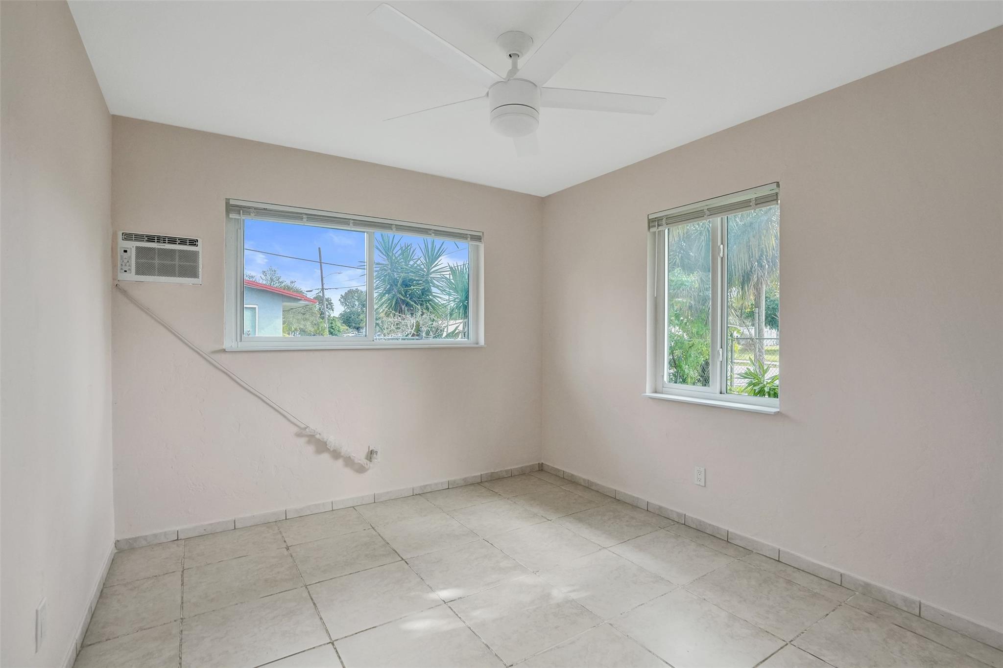 5903 Mckinley St Hollywood, FL 33021