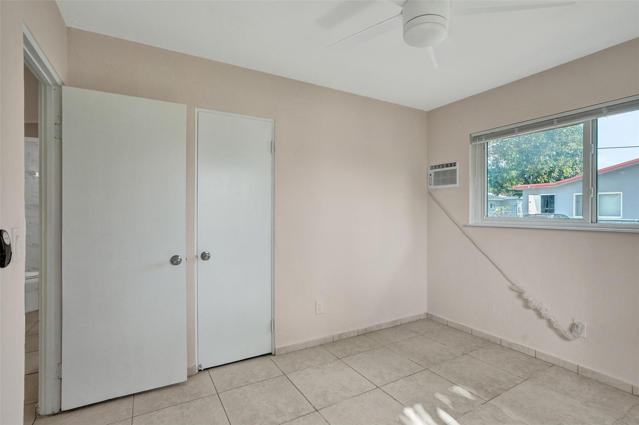 5903 Mckinley St Hollywood, FL 33021