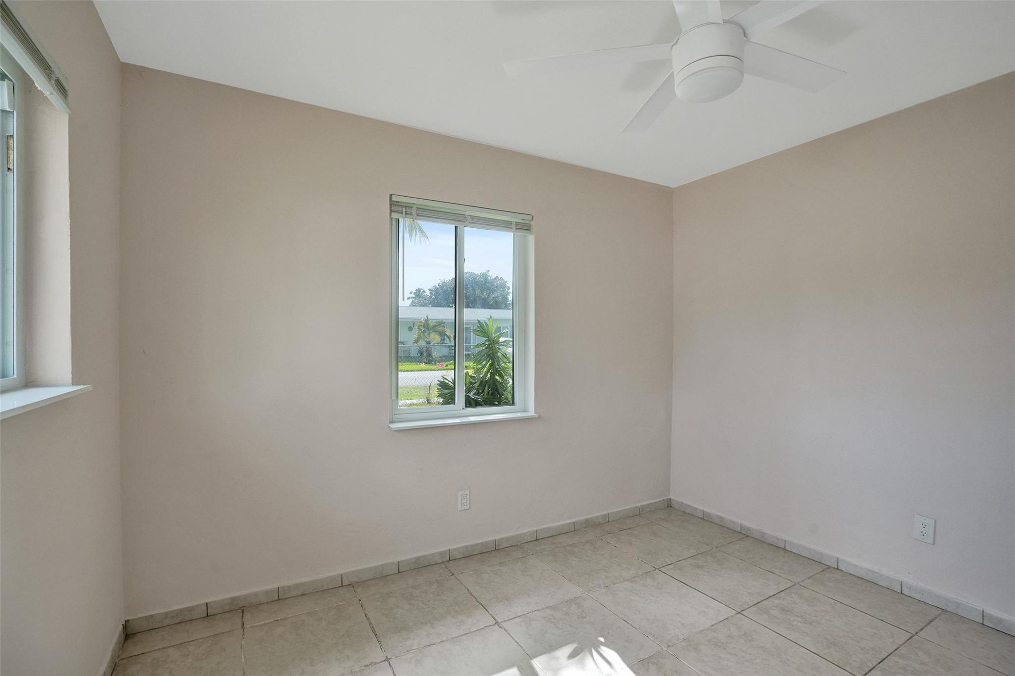 5903 Mckinley St Hollywood, FL 33021