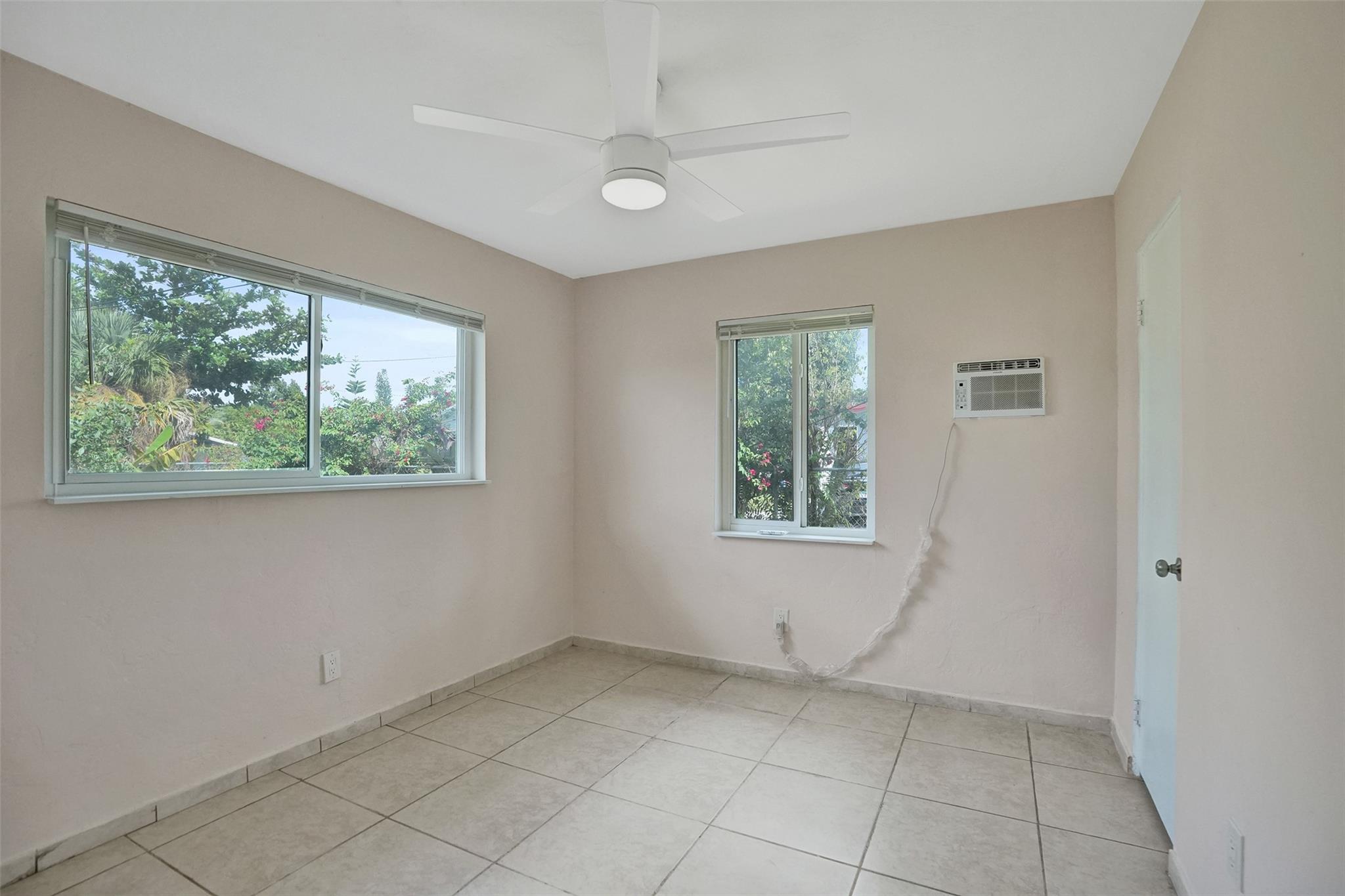 5903 Mckinley St Hollywood, FL 33021