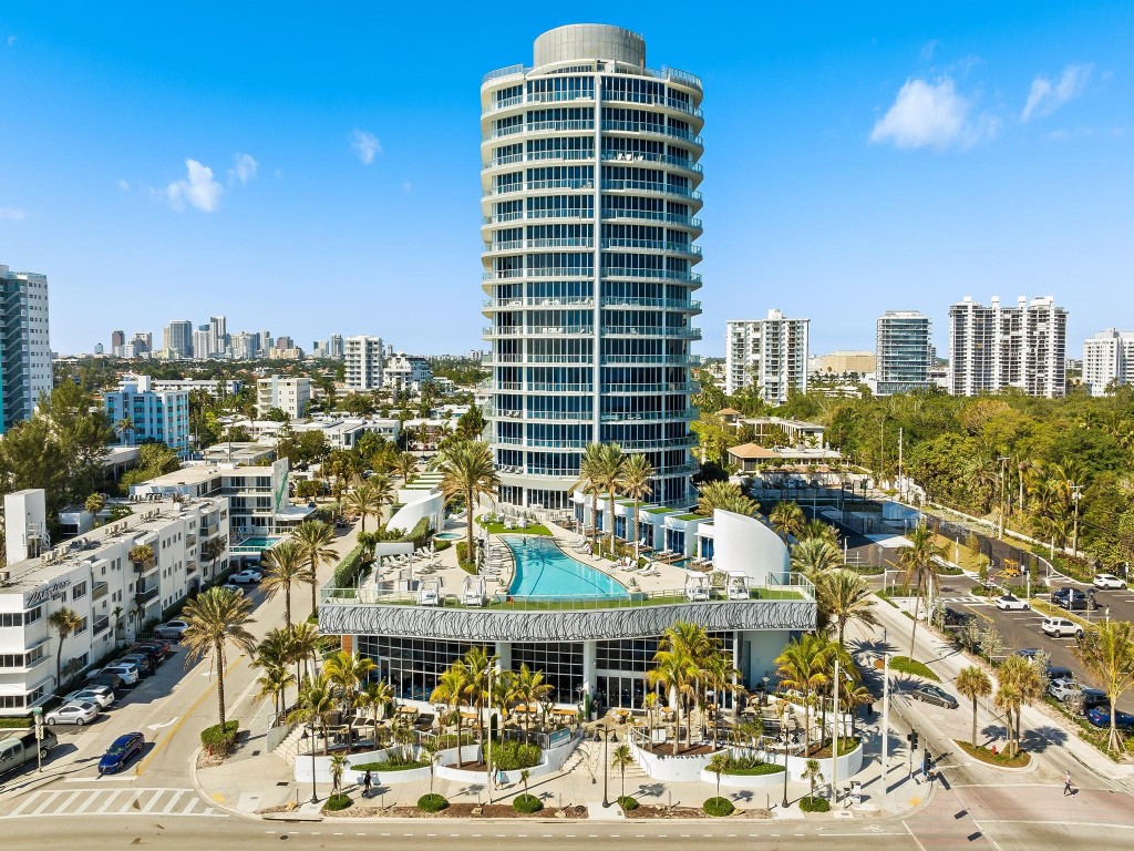 701 N Fort Lauderdale Bch #112