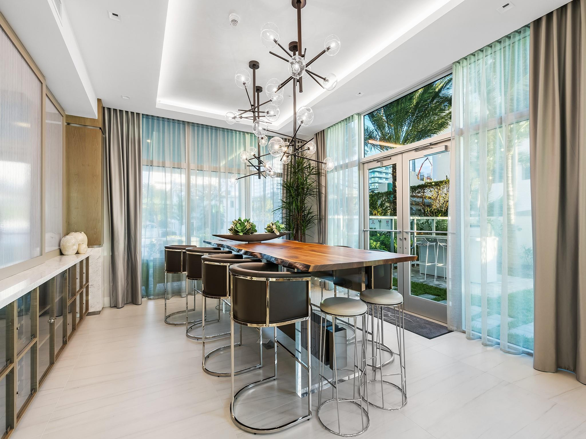 321 N Birch #1002 Fort Lauderdale, FL 33304