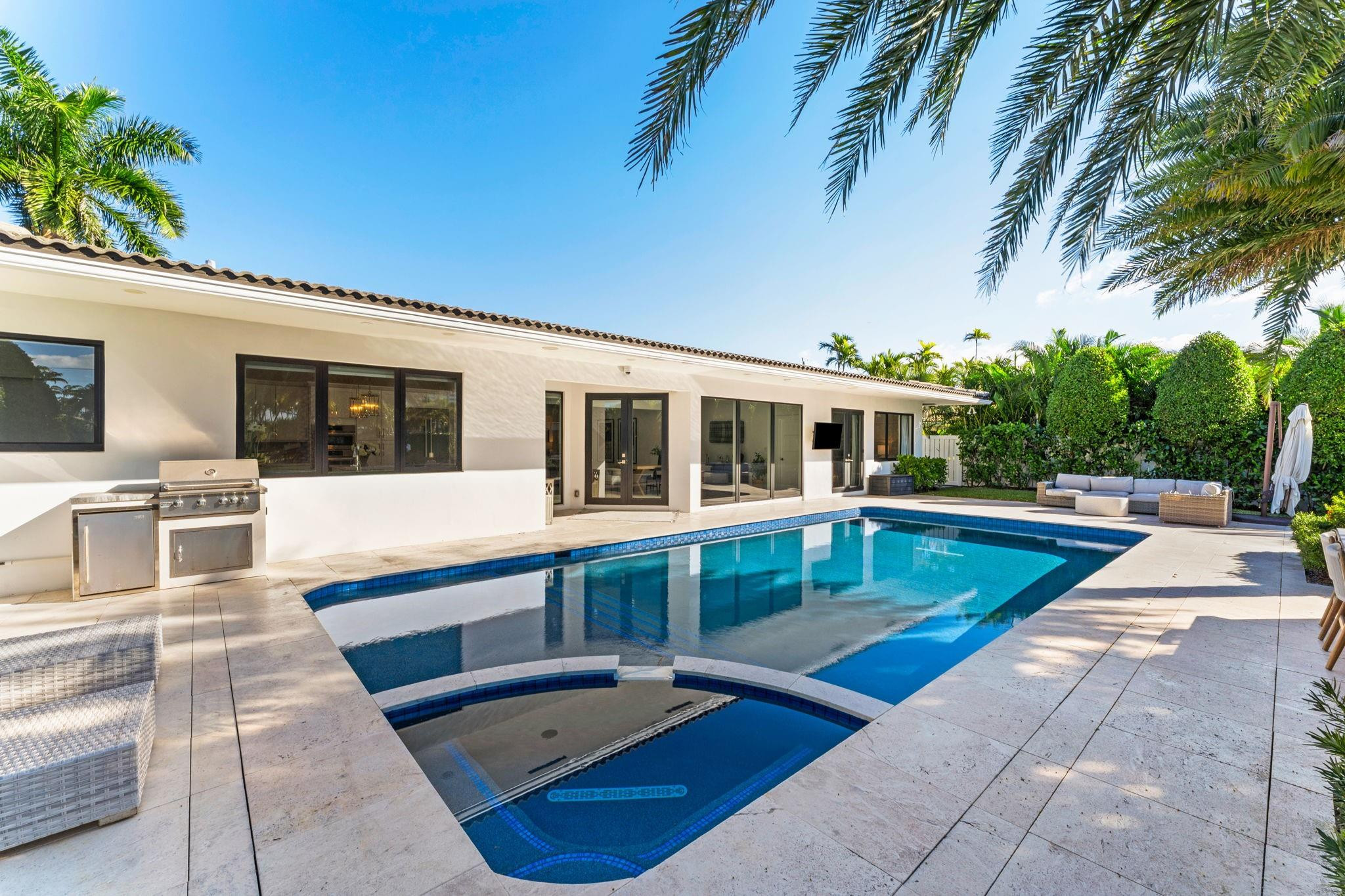 2636 Grace Fort Lauderdale, FL 33316