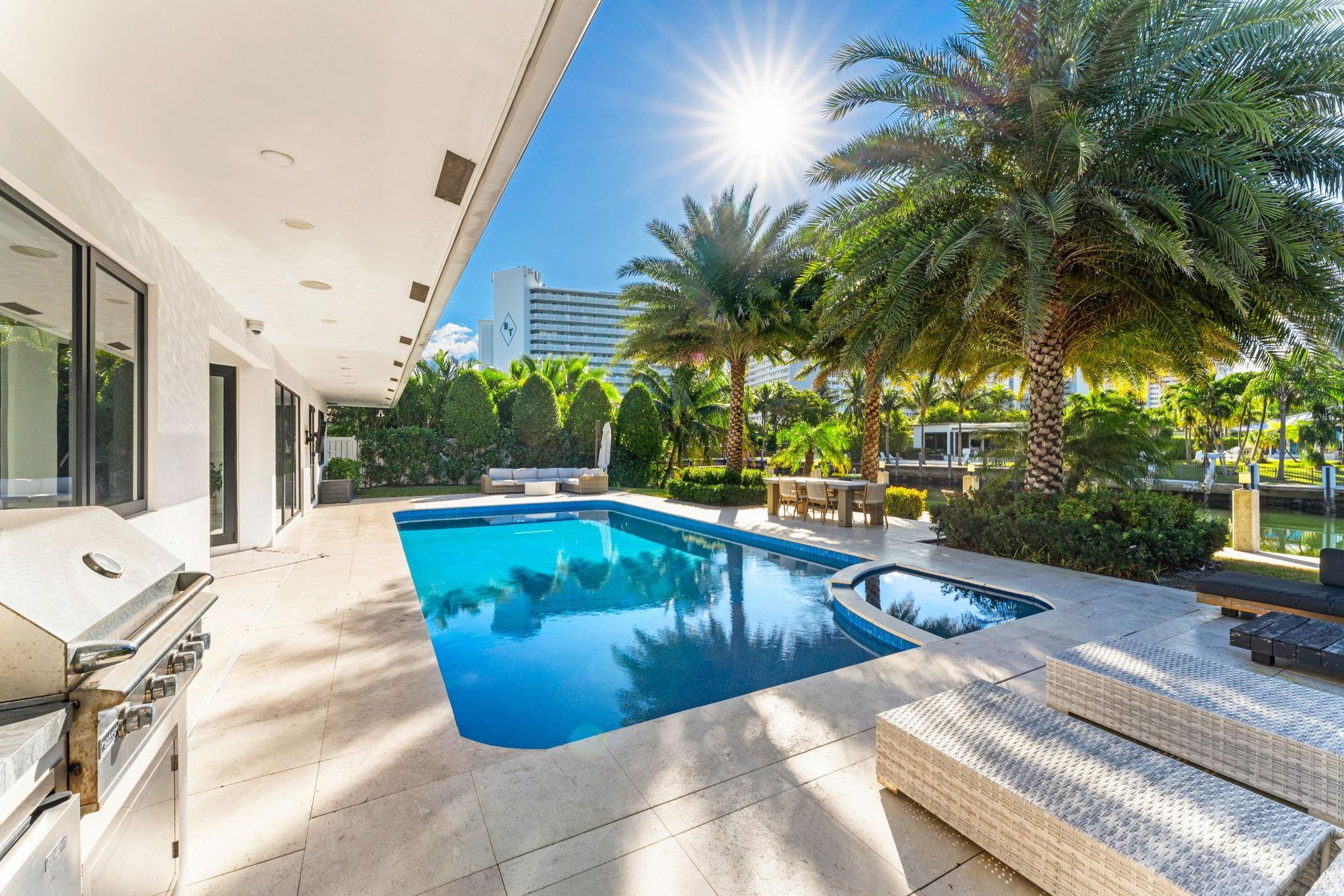 2636 Grace Fort Lauderdale, FL 33316