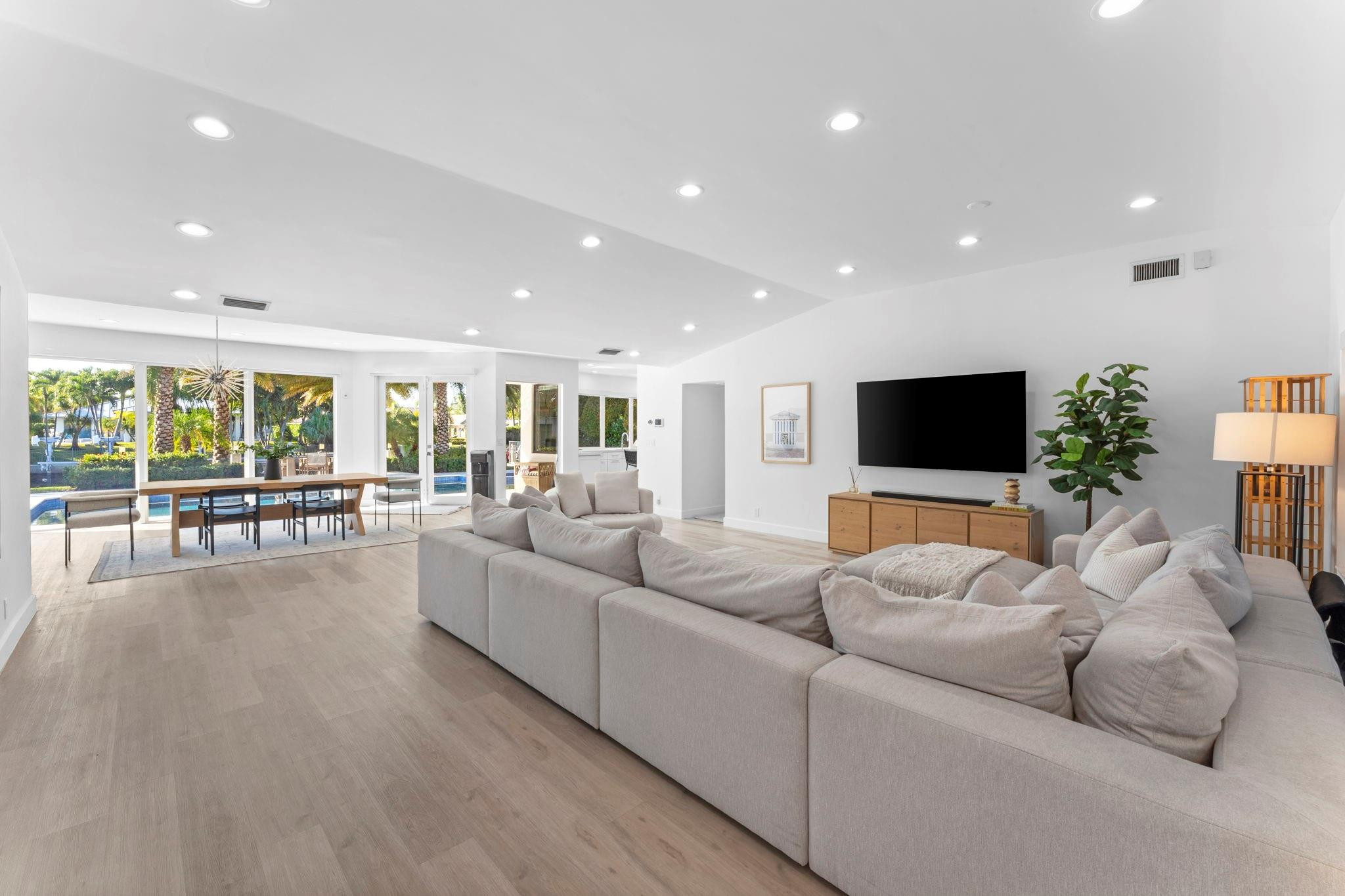 2636 Grace Fort Lauderdale, FL 33316