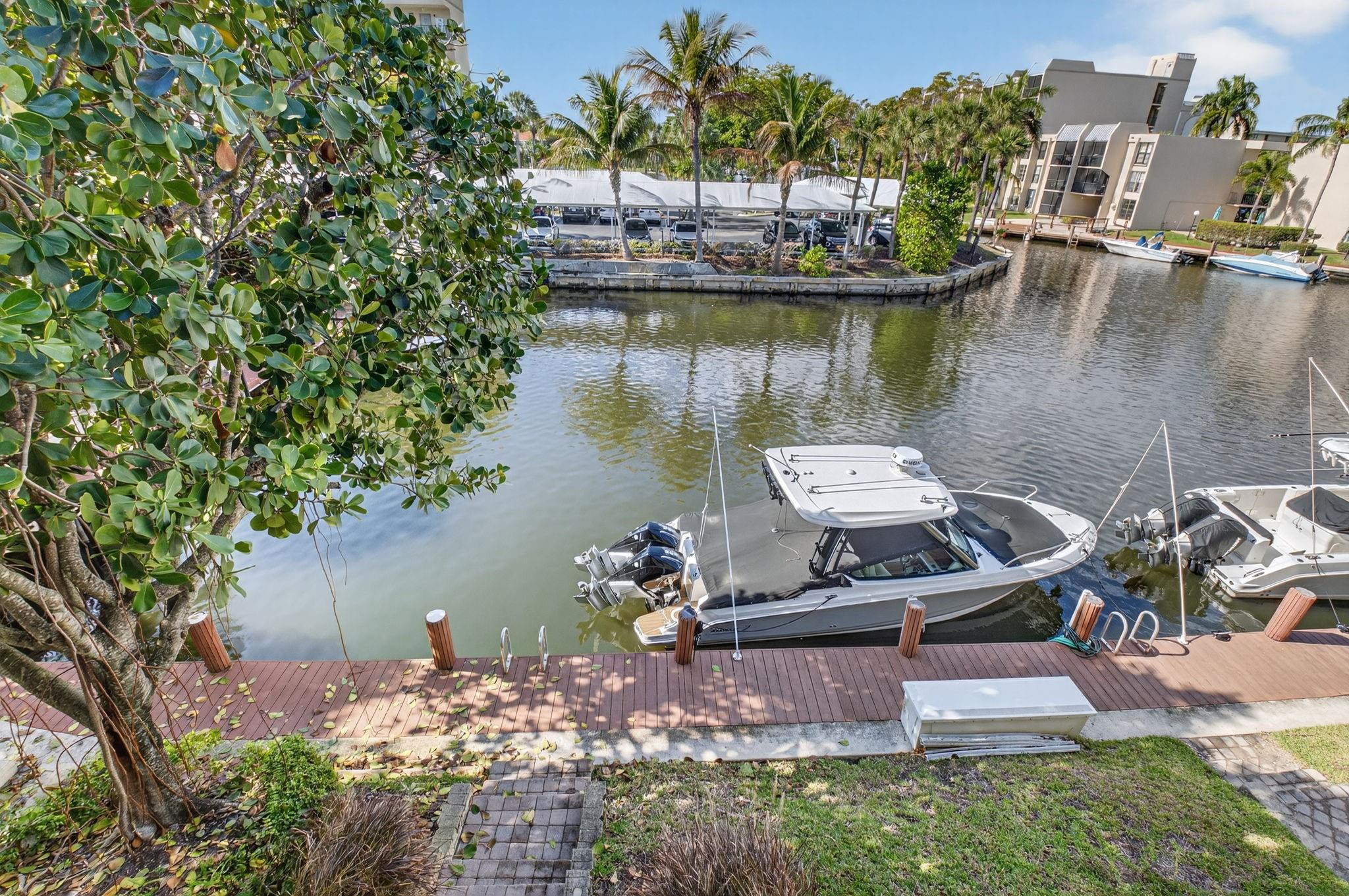 23 Royal Palm #18 Boca Raton, FL 33432