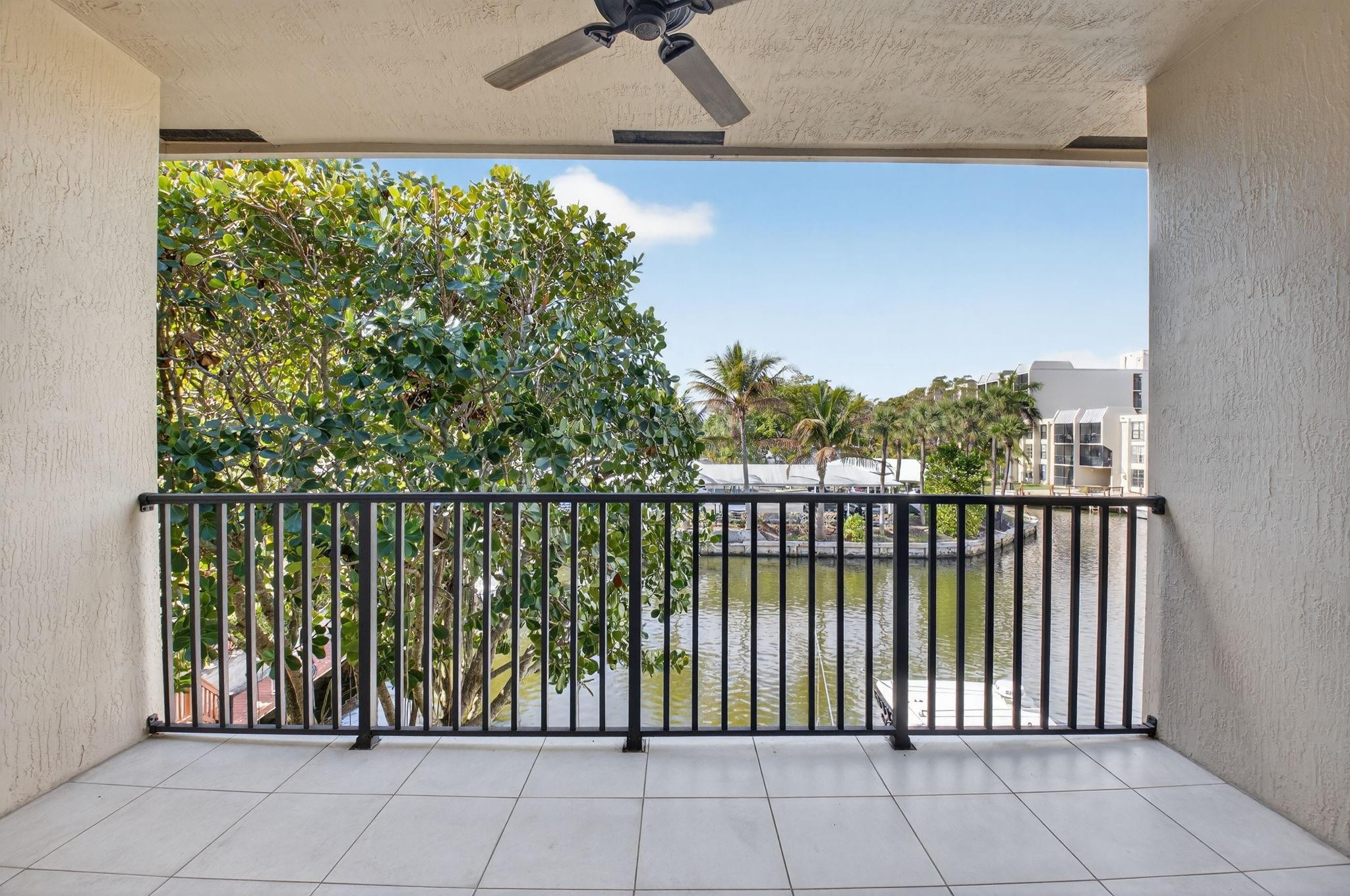 23 Royal Palm #18 Boca Raton, FL 33432