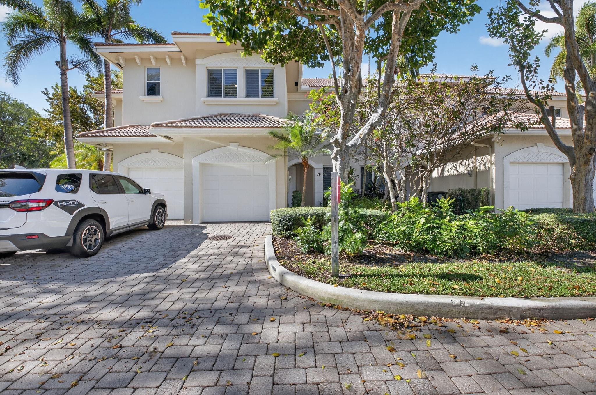 23 Royal Palm #18 Boca Raton, FL 33432