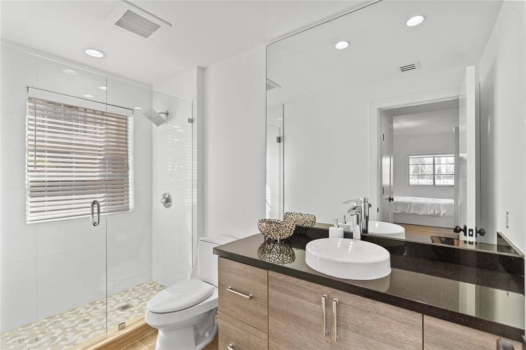 1230 Hillsboro Mile #107 Hillsboro Beach, FL 33062