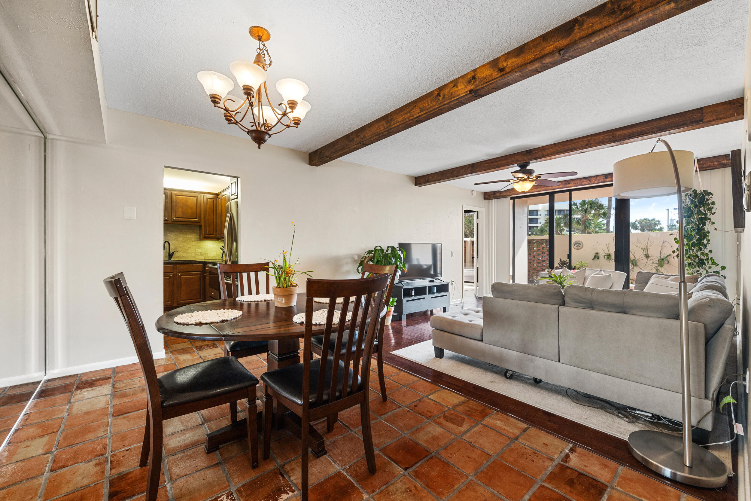 225 Beach Rd #102 Tequesta, FL 33469