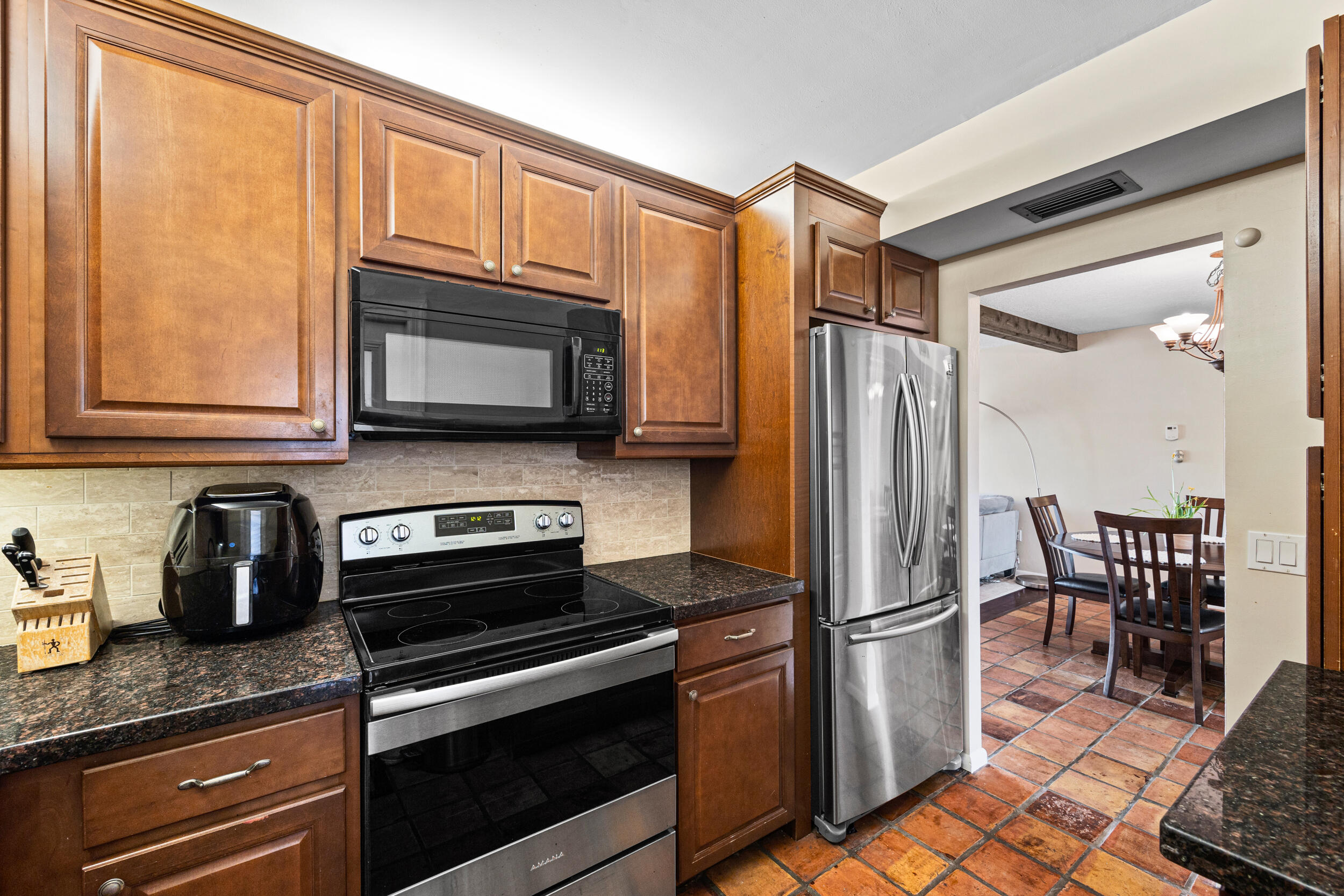 225 Beach Rd #102 Tequesta, FL 33469