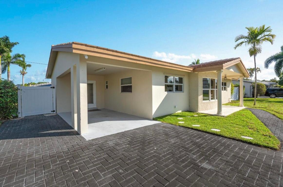 5040 NE 22nd Lighthouse Point, FL 33064