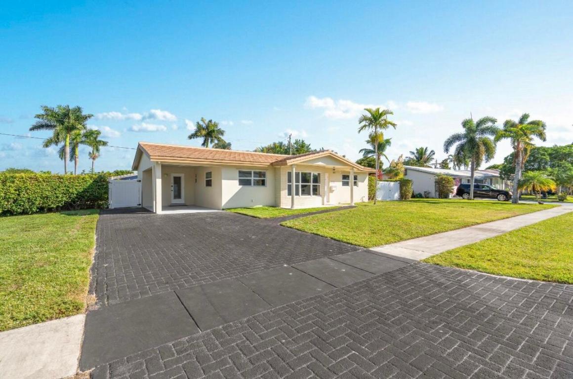 5040 NE 22nd Lighthouse Point, FL 33064