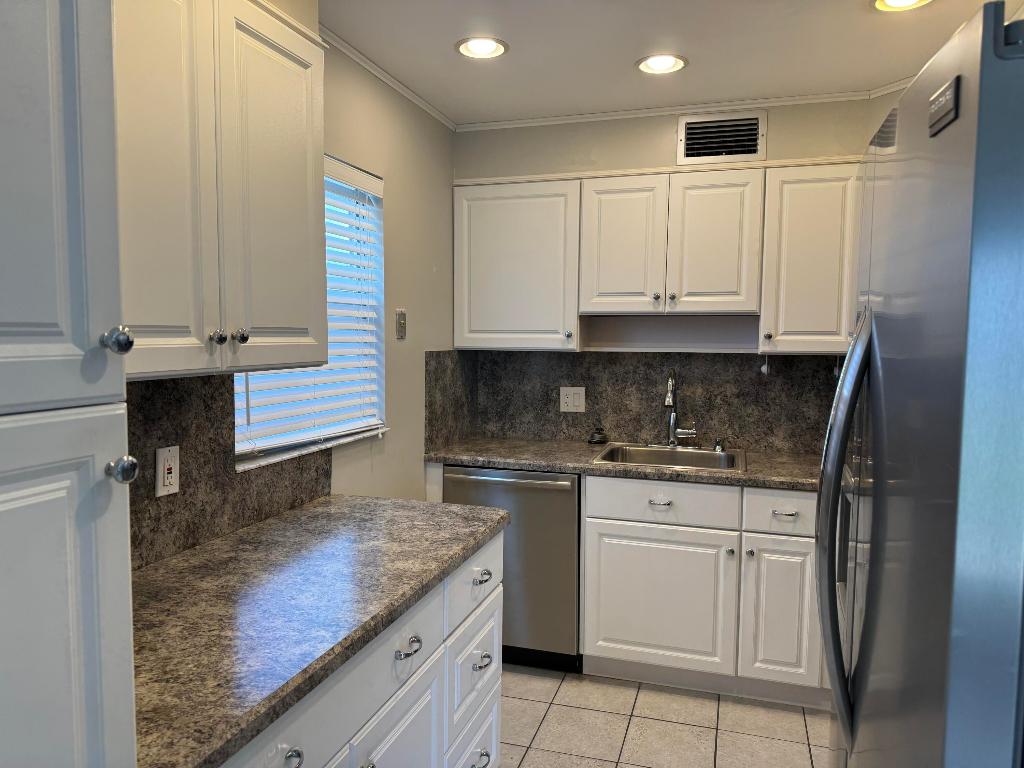 Undisclosed Address Delray Beach, FL 33446