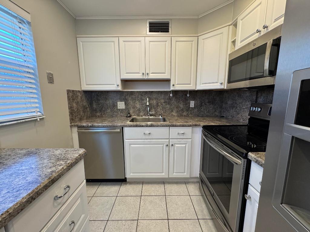 Undisclosed Address Delray Beach, FL 33446