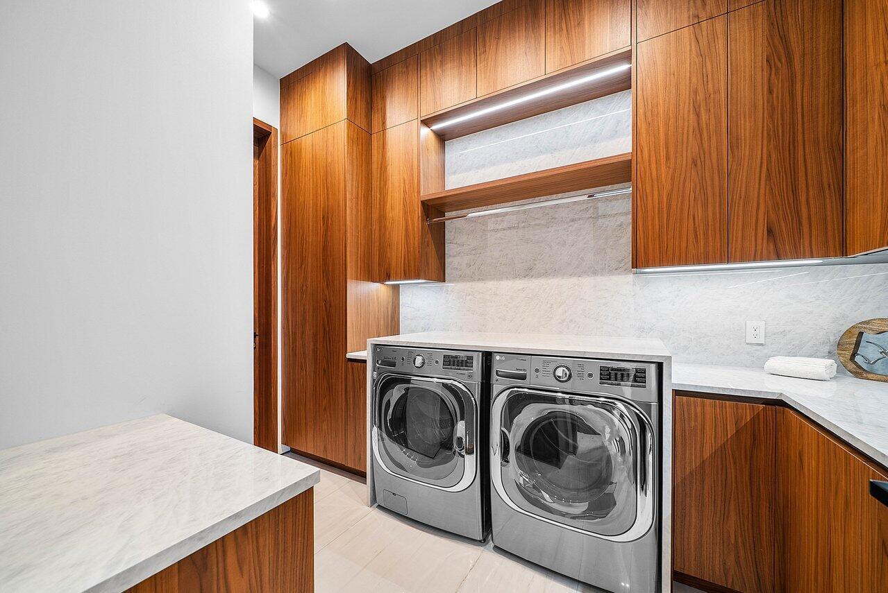 4460 NE 31st Ave Lighthouse Point, FL 33064