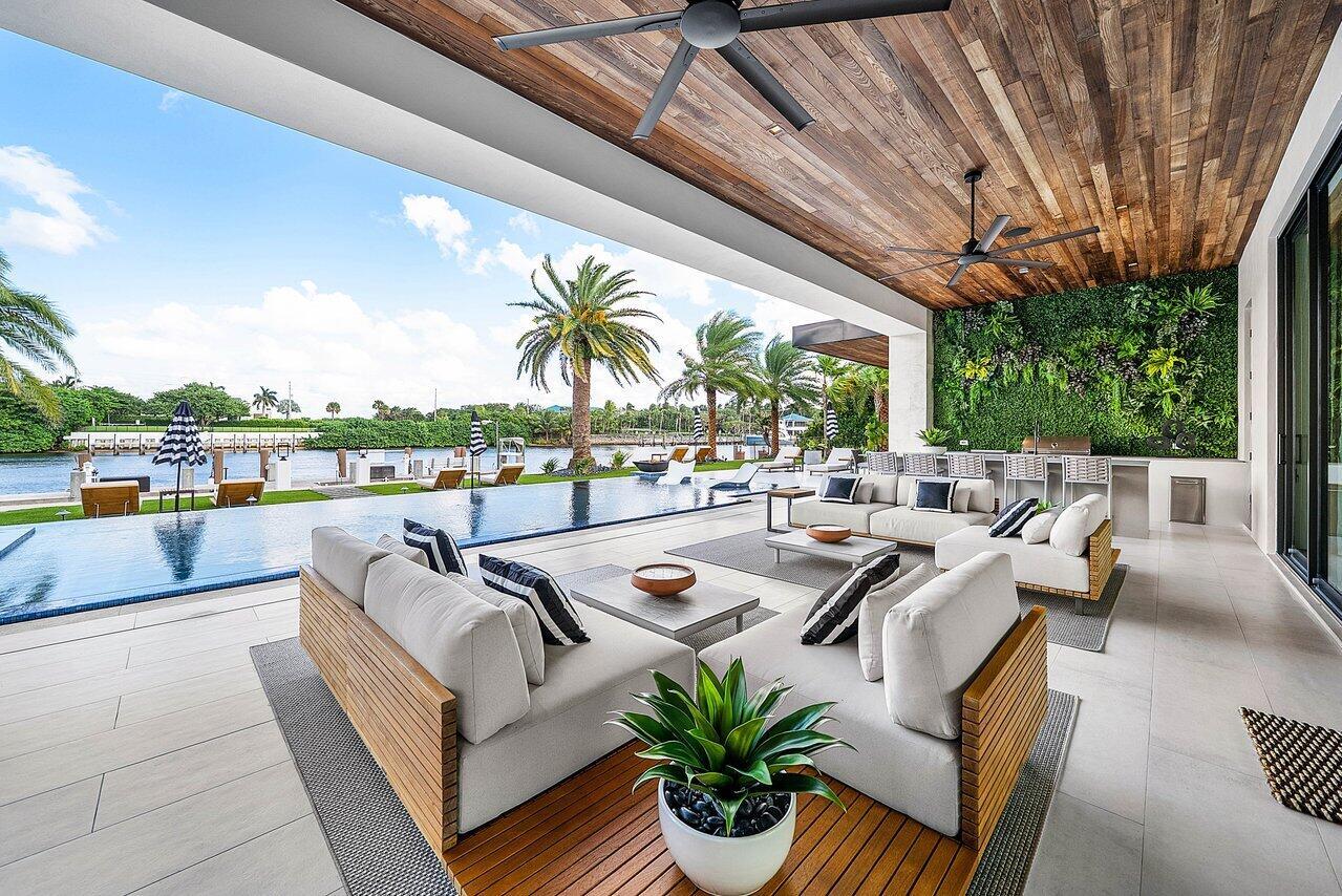 4460 NE 31st Ave Lighthouse Point, FL 33064