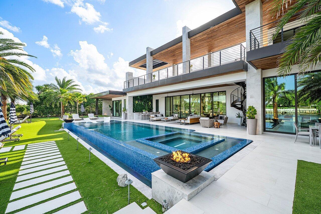 4460 NE 31st Ave Lighthouse Point, FL 33064