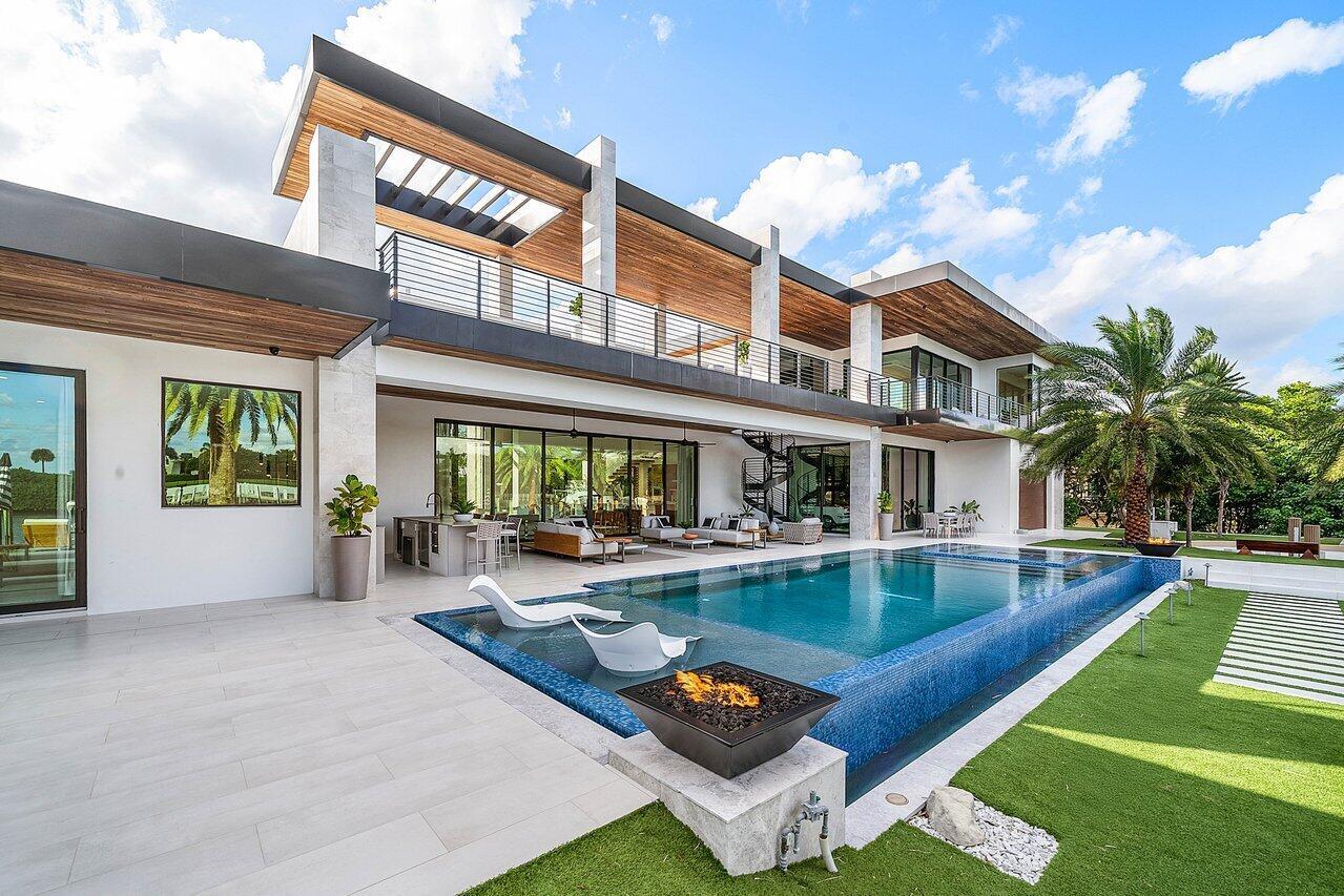 4460 NE 31st Ave Lighthouse Point, FL 33064