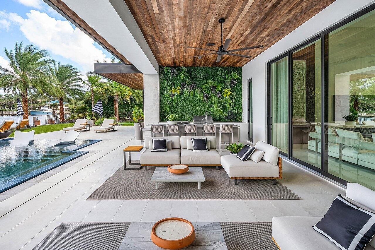 4460 NE 31st Ave Lighthouse Point, FL 33064