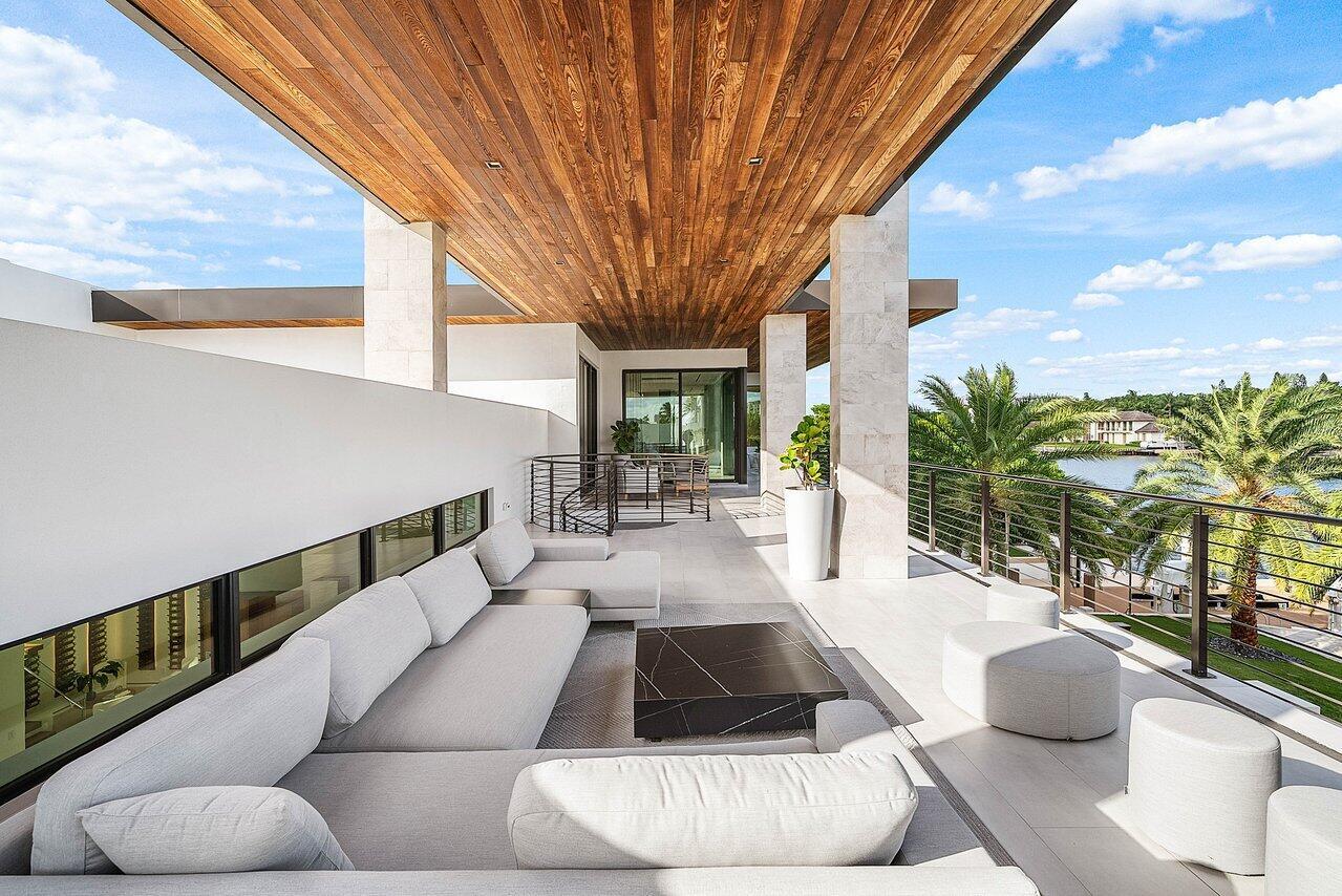 4460 NE 31st Ave Lighthouse Point, FL 33064