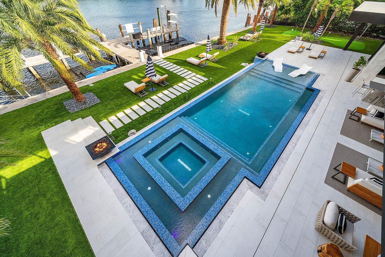 4460 NE 31st Ave Lighthouse Point, FL 33064