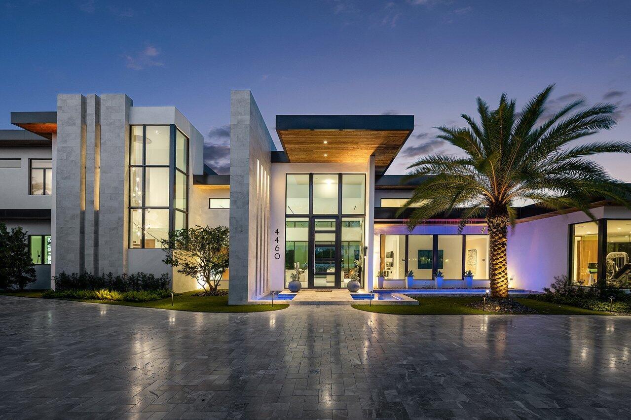 4460 NE 31st Ave Lighthouse Point, FL 33064