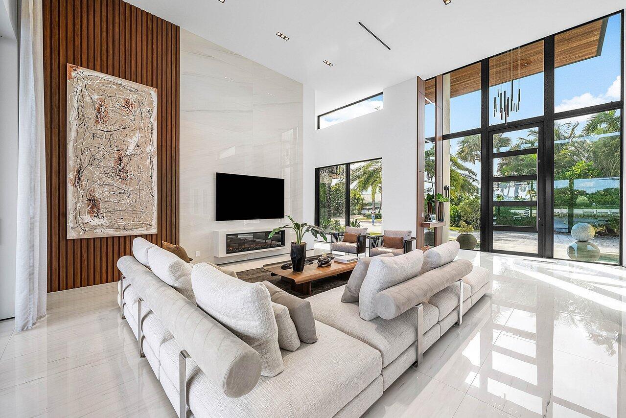 4460 NE 31st Ave Lighthouse Point, FL 33064