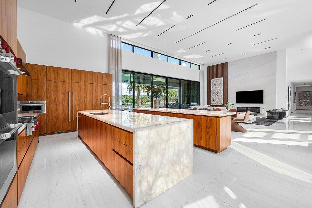 4460 NE 31st Ave Lighthouse Point, FL 33064