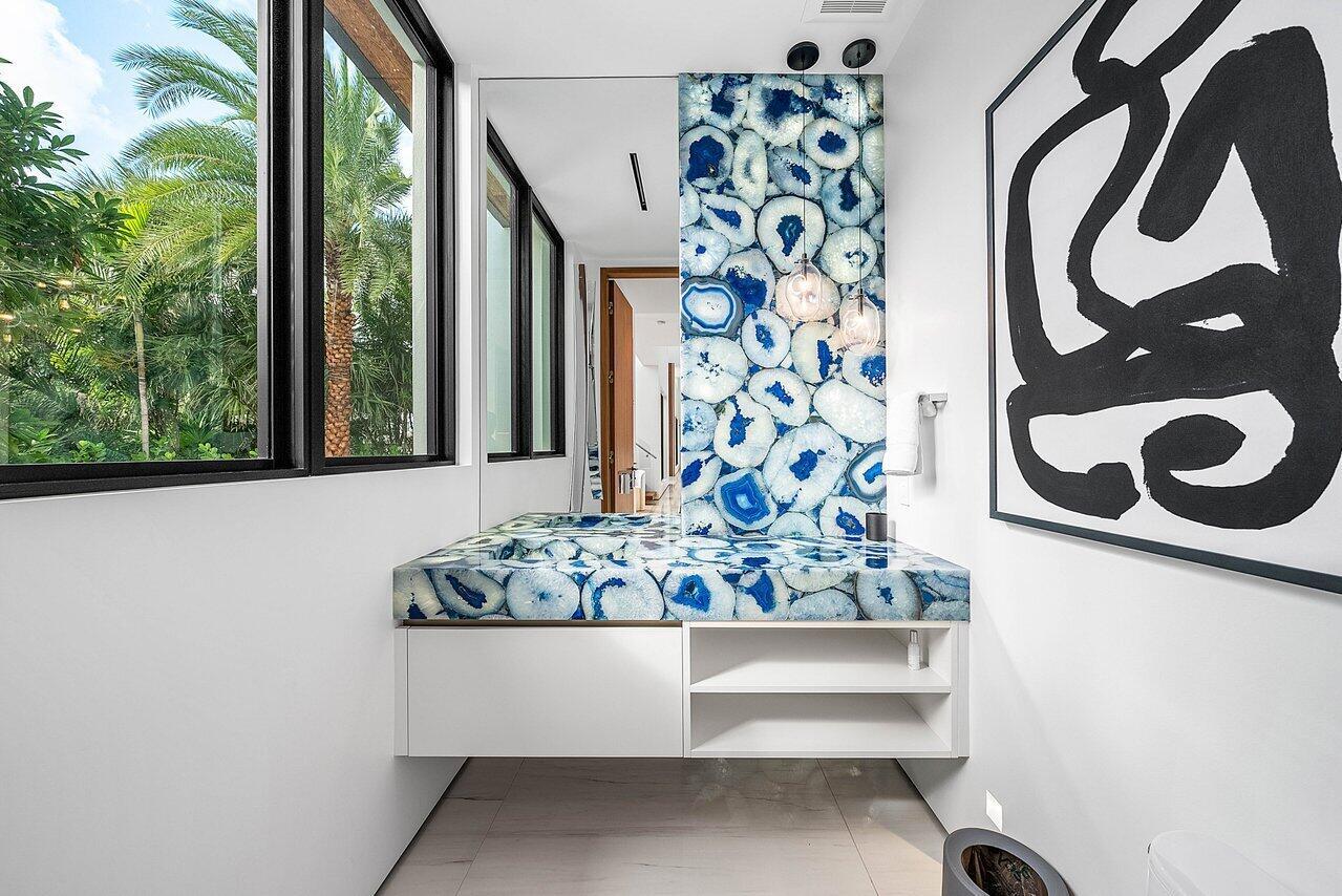 4460 NE 31st Ave Lighthouse Point, FL 33064