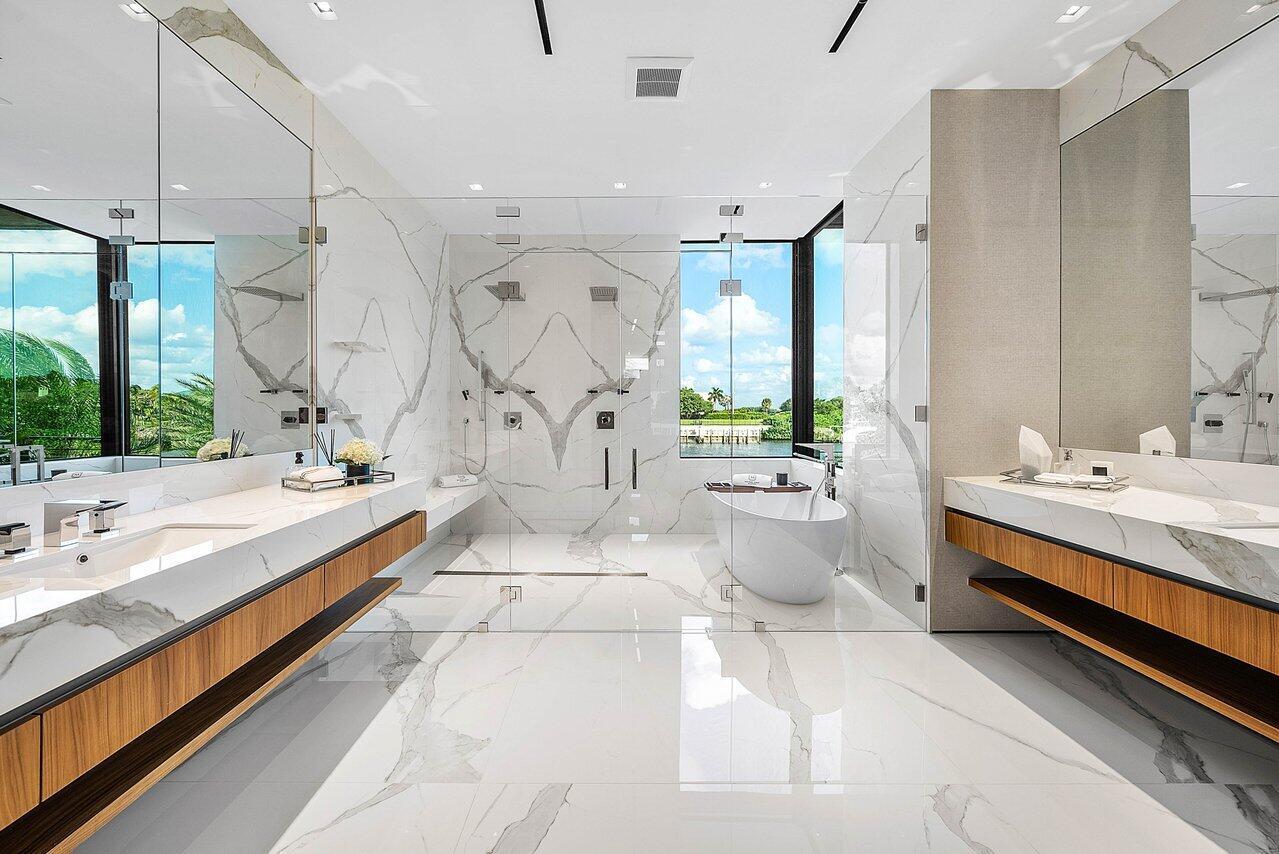 4460 NE 31st Ave Lighthouse Point, FL 33064