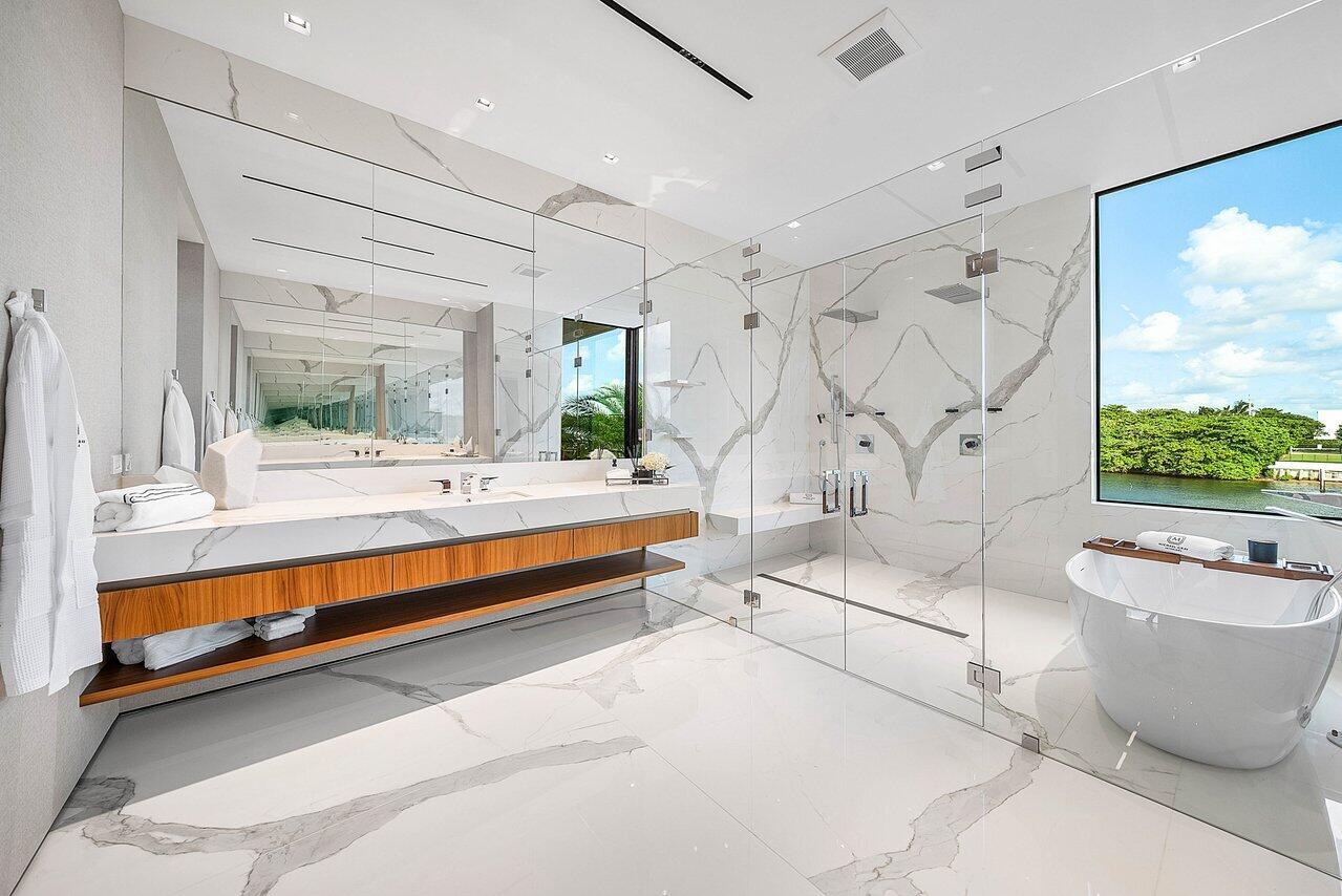 4460 NE 31st Ave Lighthouse Point, FL 33064