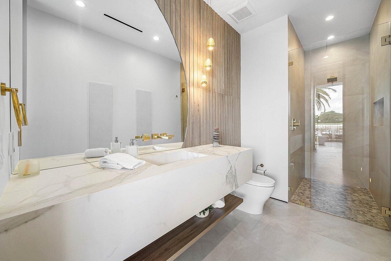 4460 NE 31st Ave Lighthouse Point, FL 33064