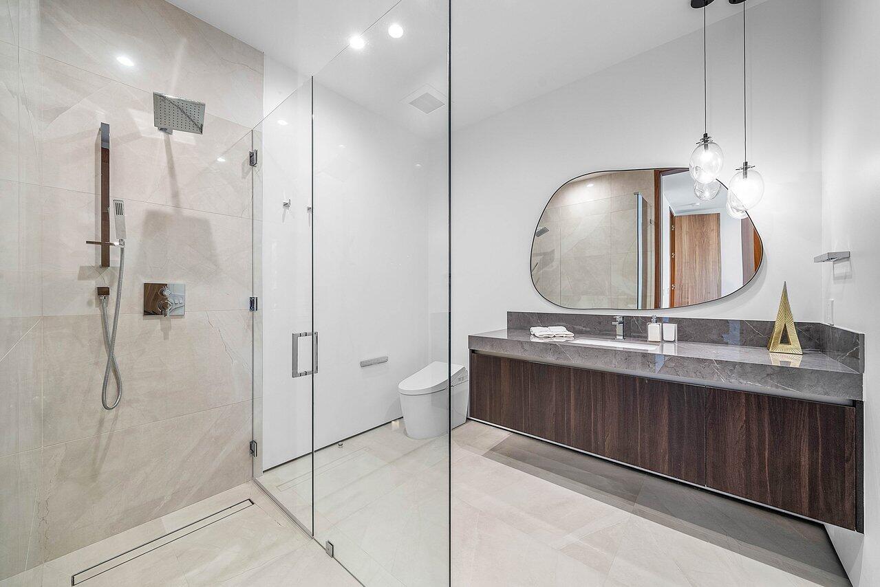 4460 NE 31st Ave Lighthouse Point, FL 33064