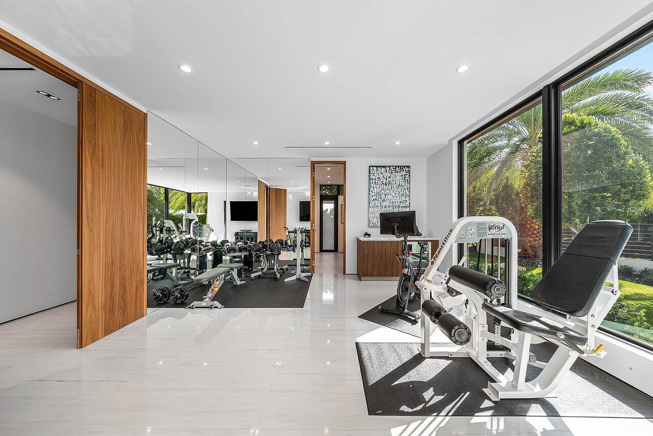 4460 NE 31st Ave Lighthouse Point, FL 33064