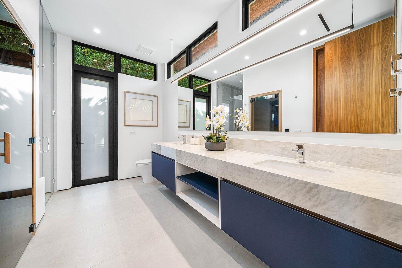 4460 NE 31st Ave Lighthouse Point, FL 33064