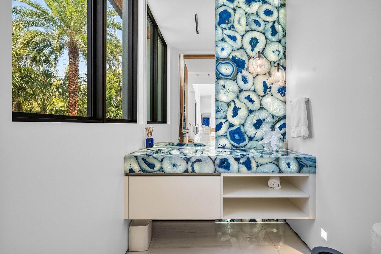 4460 NE 31st Ave Lighthouse Point, FL 33064